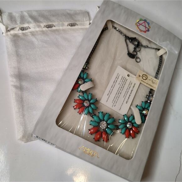 Amrita Singh ANNIE Turquoise & Coral Daisy Necklace - Picture 6 of 9